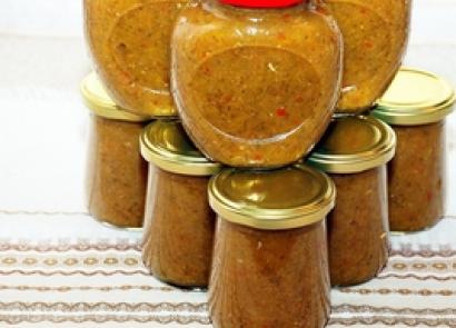 Preprost in okusen foto recept po korakih za pripravo Tkemali češnjeve slivove omake za zimo doma iz češnjevih sliv
