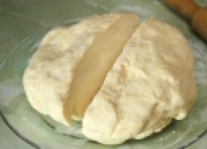 สูตรขนมปังที่ง่ายและอร่อยในเครื่องทำขนมปัง